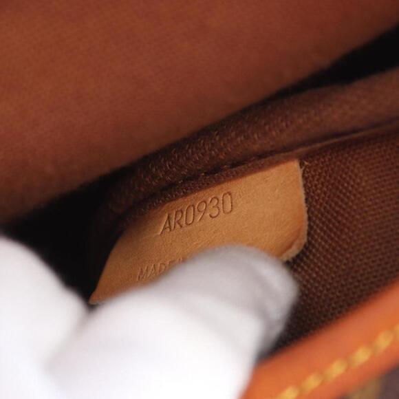 LOUIS VUITTON Brown Monogram Leather Shoulder Bag - Picture 6 of 15